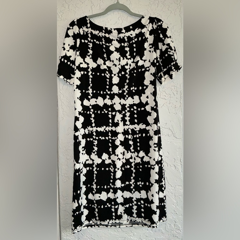 Dressbarn Monochrome Patterned Dress - Picture 7 of 8